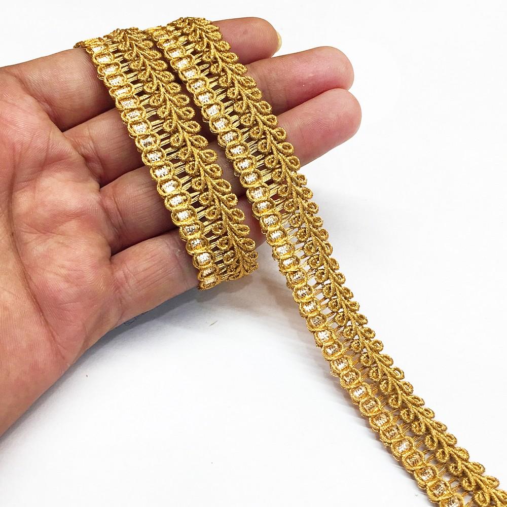18 mm Knitted Decorative Ribbon, shown on white cotton