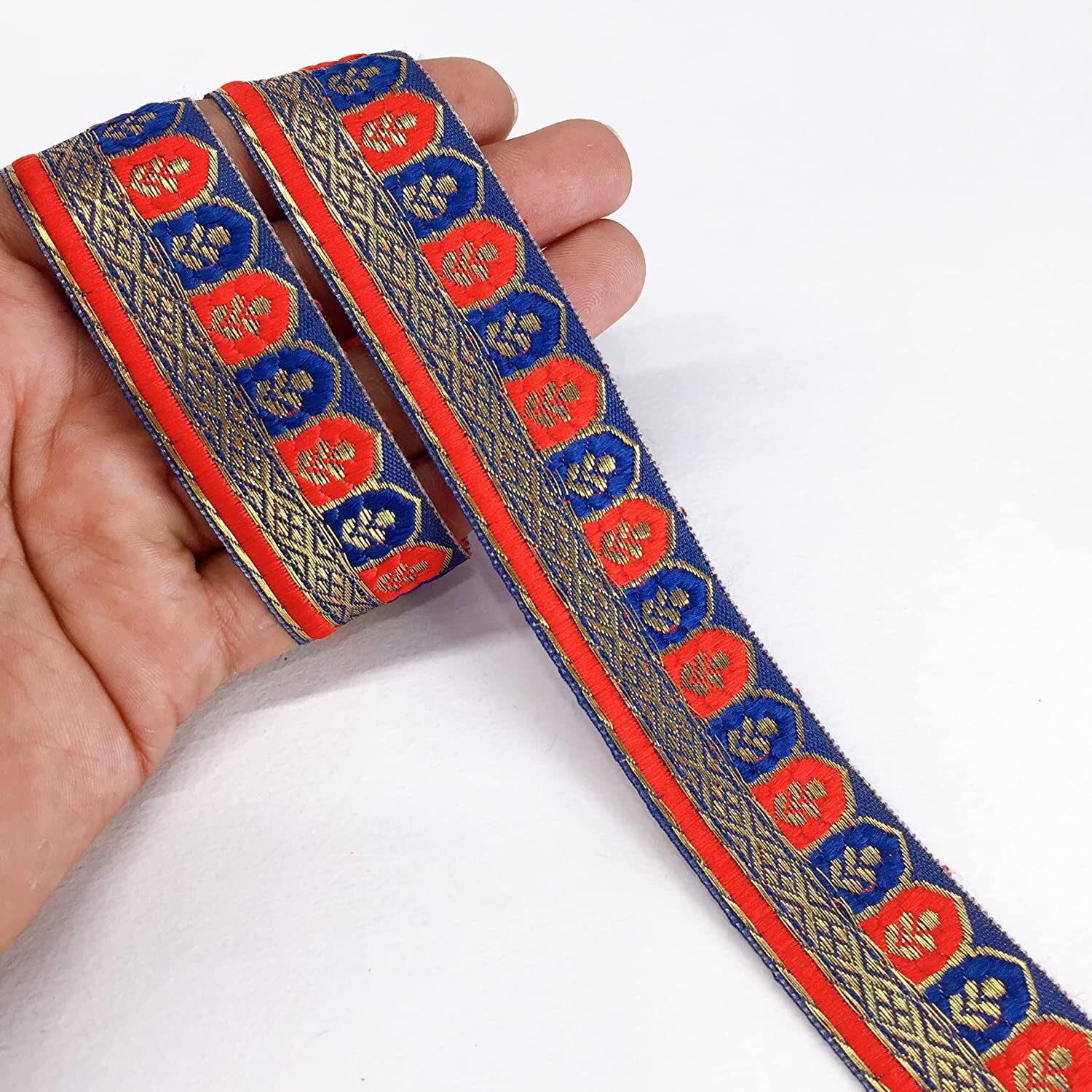 25mm Jacquard, shown on white cotton